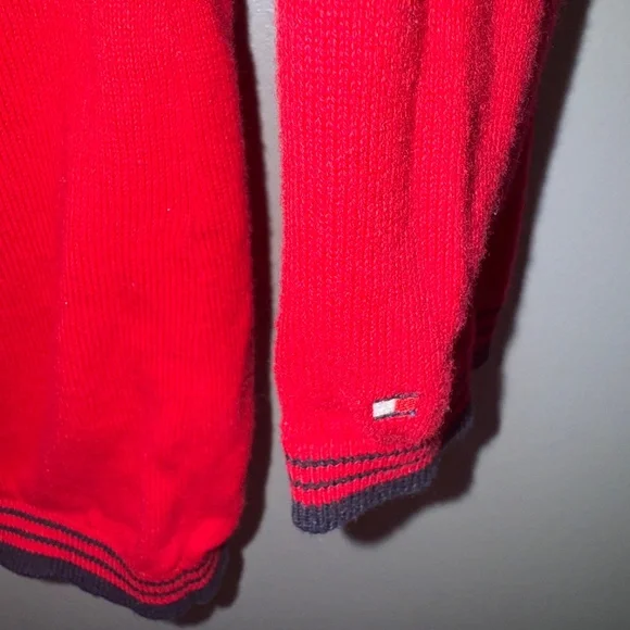 EUC Tommy Hilfiger Red Heart Ivy V-Neck Sweater Size XL - Picture 5 of 7